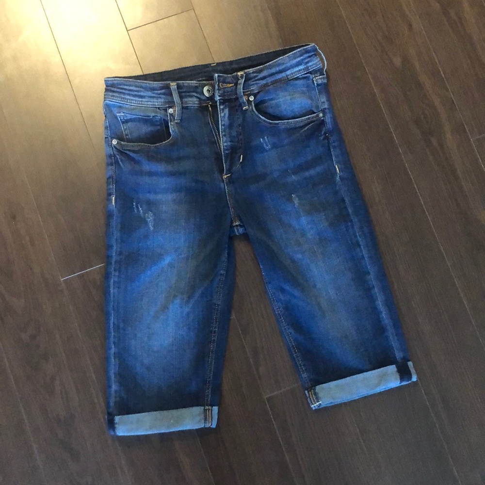 H&M Distressed Jean Denim Shorts Size 4